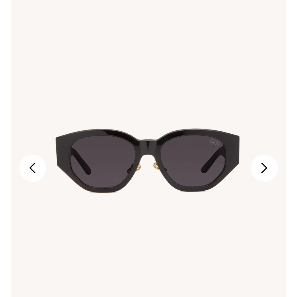 DEZI Charge It Black Sunglasses